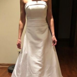 David's Bridal Strapless Satin A-Line Wed Dress